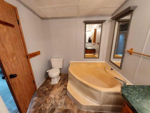 2000 Fairmont Mobile Home