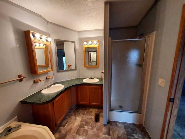 2000 Fairmont Mobile Home