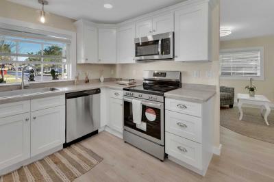 Photo 3 of 8 of home located at 117 Willow Drive Lake Helen, FL 32744