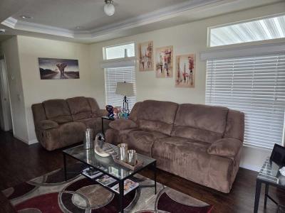 Photo 3 of 7 of home located at 10001 West Frontage Road, Space 40 South Gate, CA 90280