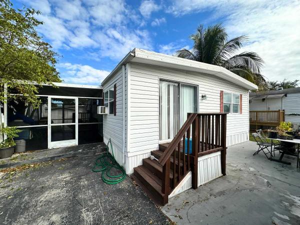 1972  Mobile Home For Sale