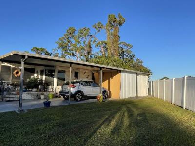 Photo 5 of 5 of home located at 15390 Hart Rd A16 North Fort Myers, FL 33917