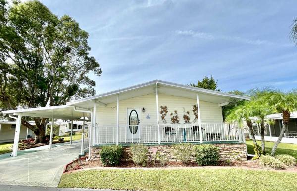 Photo 1 of 2 of home located at 2745 Vine Lane Sebring, FL 33870