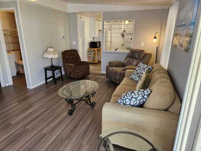 Photo 4 of 7 of home located at 2425 Harden Blvd, Lot 17 Lakeland, FL 33803