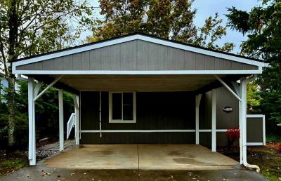 Photo 2 of 12 of home located at 14953 S Fox Pointe Oregon City, OR 97045