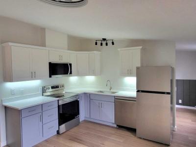 Photo 3 of 12 of home located at 14953 S Fox Pointe Oregon City, OR 97045