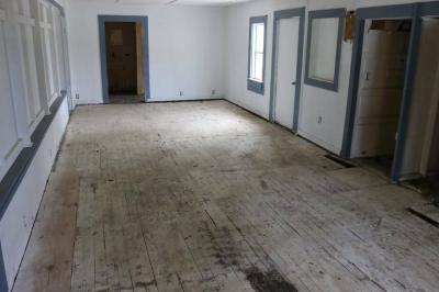 Photo 5 of 8 of home located at 613 N Eye St Harlingen, TX 78550