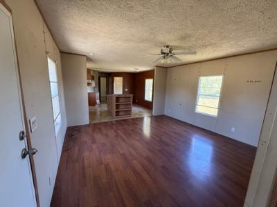 Photo 3 of 14 of home located at 645 Lakeview Dr Shipman, IL 62685