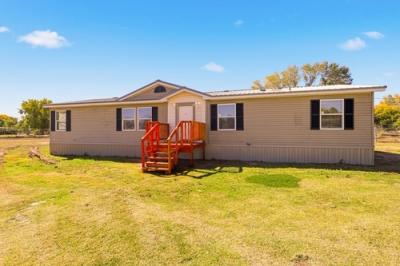 Photo 3 of 27 of home located at 13 Camino Privado Los Lunas, NM 87031