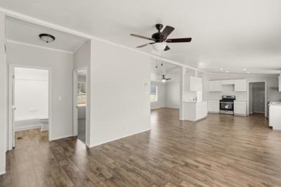 Photo 4 of 27 of home located at 13 Camino Privado Los Lunas, NM 87031