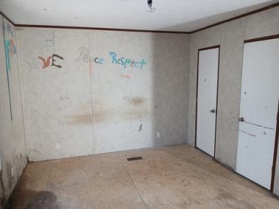 Photo 5 of 8 of home located at 591 Mcminn Rd Hendersonville, NC 28792