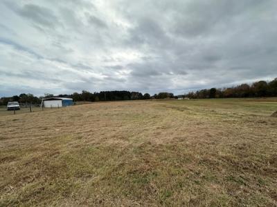 Mobile Home at 7100 Vivians Rd Anderson, AL 35610