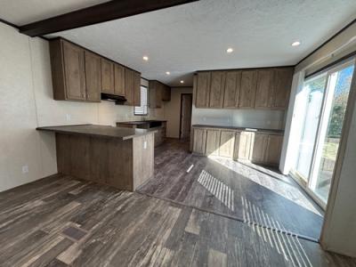 Photo 2 of 16 of home located at 3265 Us Hwy 78 Leeds, AL 35094