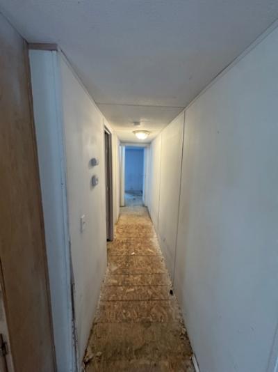 Photo 5 of 13 of home located at 13256 Lake Circle Dr Alexandria, KY 41001