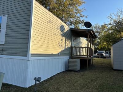 Photo 4 of 10 of home located at 2900 S I Hwy 35 E Lot 121 Waxahachie, TX 75165