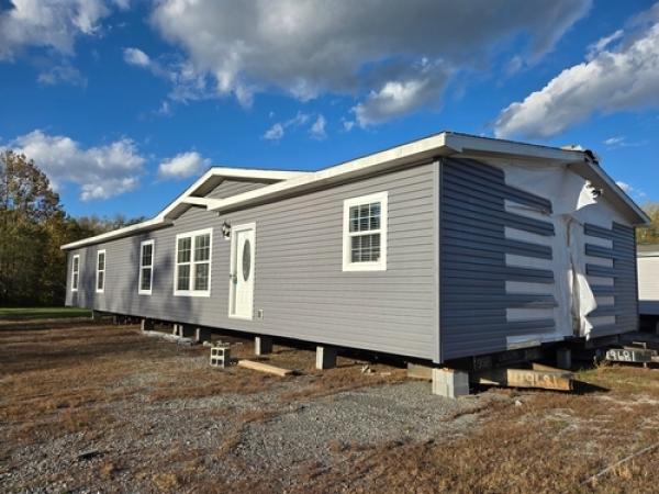 2015 AVONDALE Mobile Home For Sale