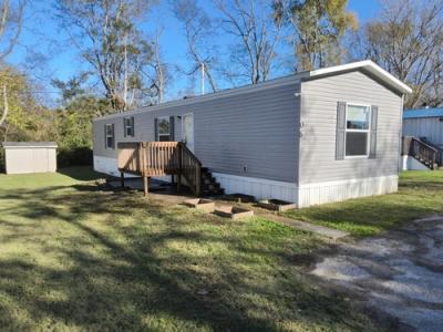 Mobile Home at 5350 Lousiviille Rd Lot 6 Bowling Green, KY 42101