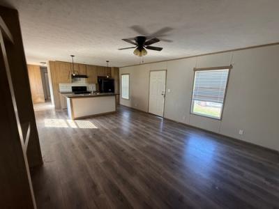 Photo 5 of 17 of home located at 1043 Little Hardwick Clay City, KY 40312