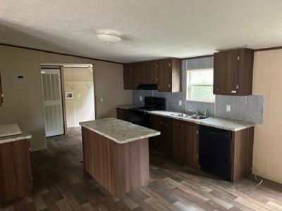 Photo 3 of 10 of home located at 1629 County Road 463 Cullman, AL 35057