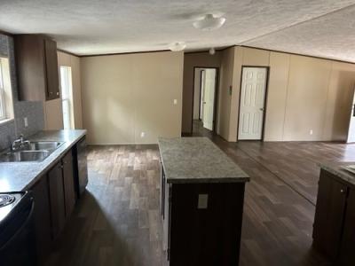 Photo 4 of 10 of home located at 1629 County Road 463 Cullman, AL 35057