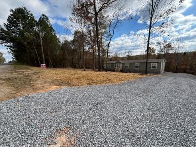 Photo 2 of 22 of home located at 435 Green Top Dr. Odenville, AL 35120