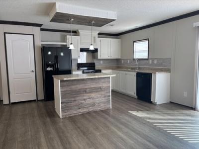 Photo 4 of 22 of home located at 435 Green Top Dr. Odenville, AL 35120