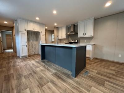 Photo 2 of 12 of home located at 3265 Us Hwy 78 Leeds, AL 35094