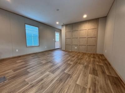 Photo 5 of 12 of home located at 3265 Us Hwy 78 Leeds, AL 35094