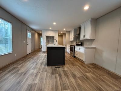 Photo 5 of 16 of home located at 3265 Us Hwy 78 Leeds, AL 35094