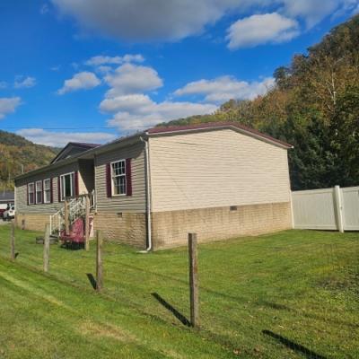 Photo 2 of 22 of home located at 529 Ronda Road Drybranch, WV 25061