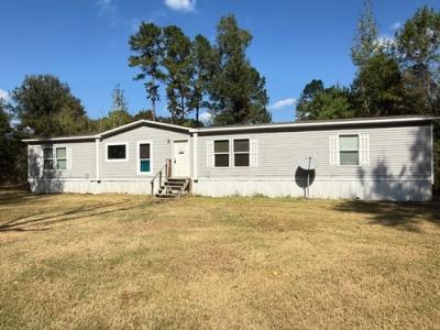 Mobile Home at 2324 County Road 2134 Cleveland, TX 77327