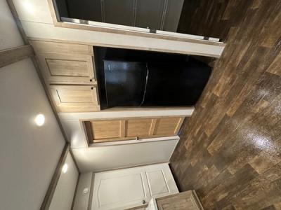 Photo 5 of 17 of home located at 36 Inverness Ln Lot Parkersburg, WV 26104