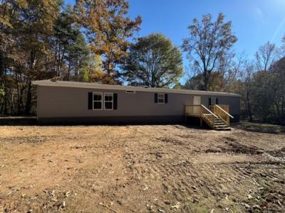 Mobile Home at 1303 Mitchell Cir Summerville, GA 30747