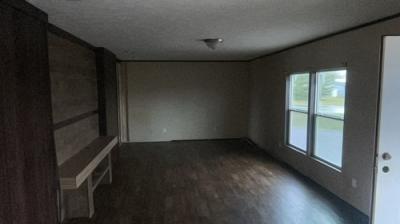 Photo 3 of 12 of home located at 914 Il 15 Sims, IL 62886