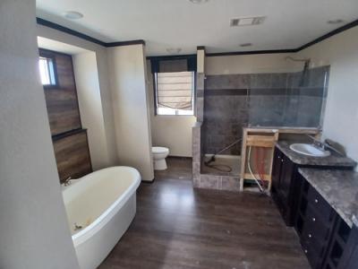 Photo 4 of 7 of home located at 8301 Canyon Dr Amarillo, TX 79110