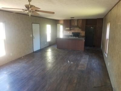 Photo 2 of 4 of home located at 305 Dover Ln Fenton, MO 63026