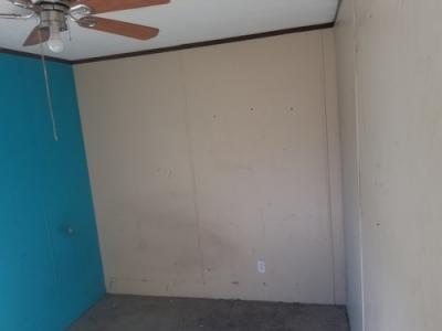 Photo 3 of 4 of home located at 305 Dover Ln Fenton, MO 63026