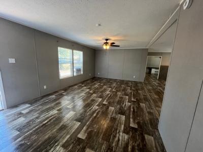 Photo 4 of 12 of home located at 194 Air Ln Tuskegee, AL 36083