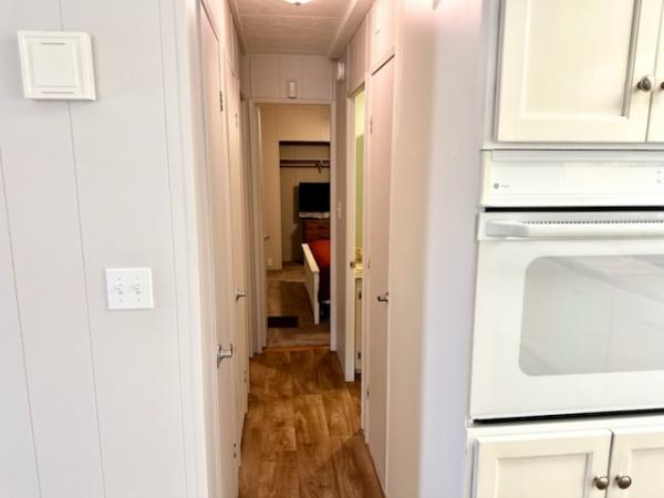 1974 GOLD Manufactured Home