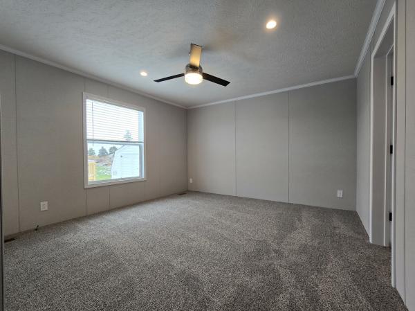 2025 Champion RAPB2852H32169 Mobile Home