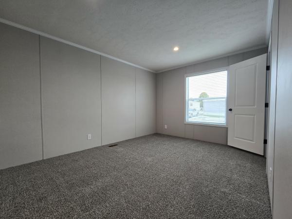 2025 Champion RAPB2852H32169 Mobile Home