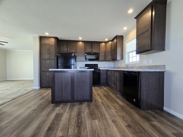 2020 Champion RA2856205 Mobile Home