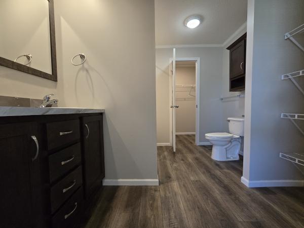 2020 Champion RA2856205 Mobile Home