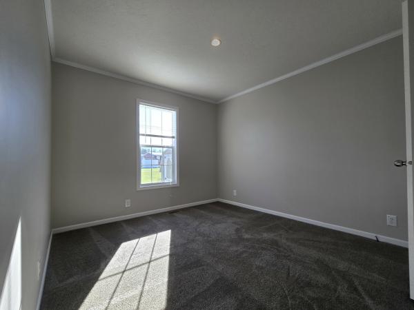 2020 Champion RA2856205 Mobile Home