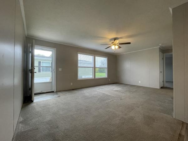 2021 Champion RFN2856907 Mobile Home