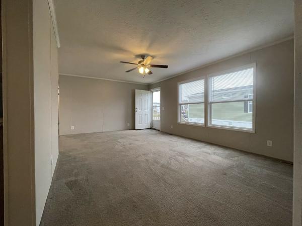 2021 Champion RFN2856907 Mobile Home