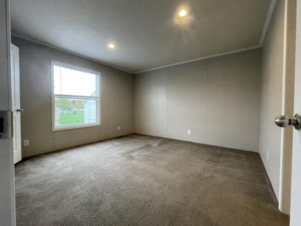 2021 Champion RFN2856907 Mobile Home