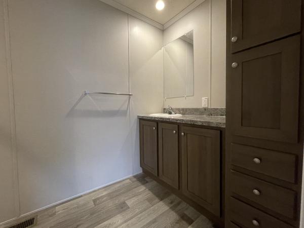 2021 Champion RFN2856907 Mobile Home