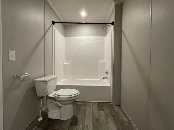 2021 Champion RFN2856907 Mobile Home