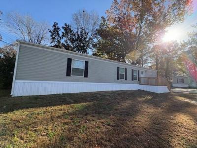 Mobile Home at 200 Fairlane Dr Lot 2200 Rossville, GA 30741